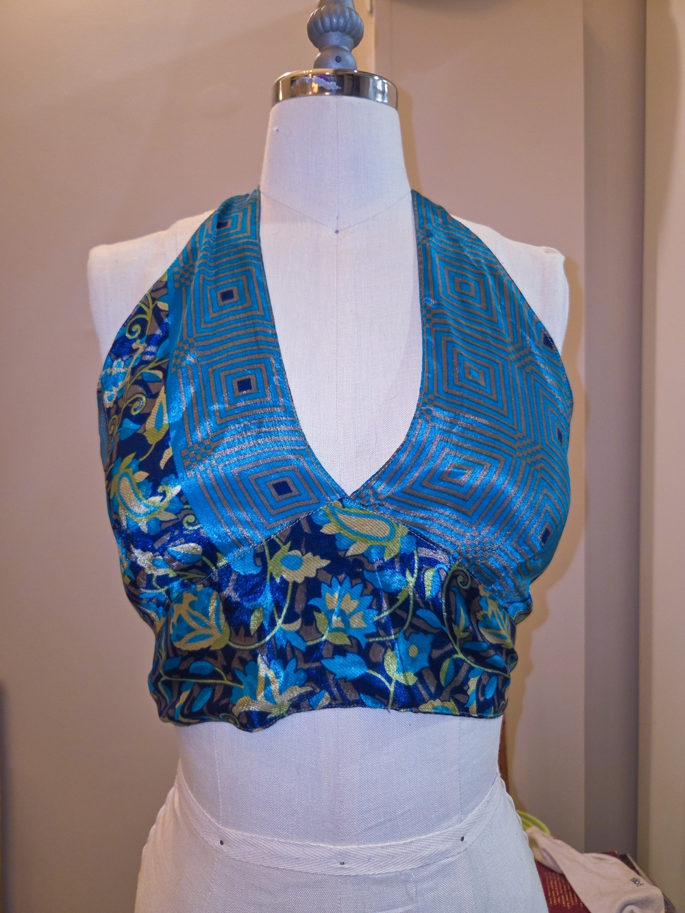 NEW!Women's V-Neck Halter Crop Top - Teal Floral Bohemian